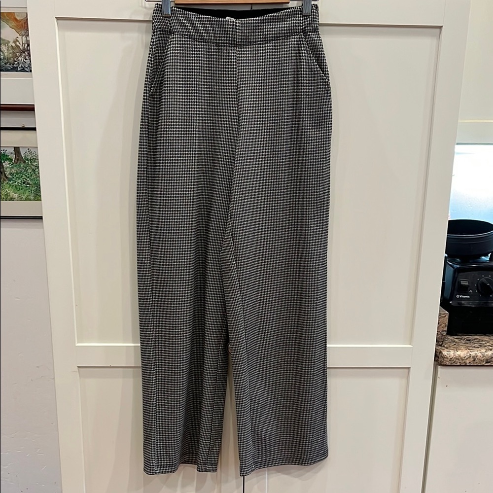Max Studio London Classic Black/White Wide-Leg Check Trousers; Size S, NWOT
